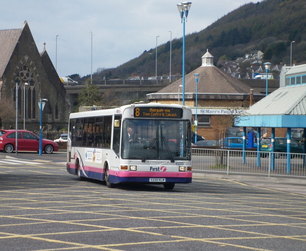 41200 S220KLM Port Talbot bus station 27 March 2014 Flickr
