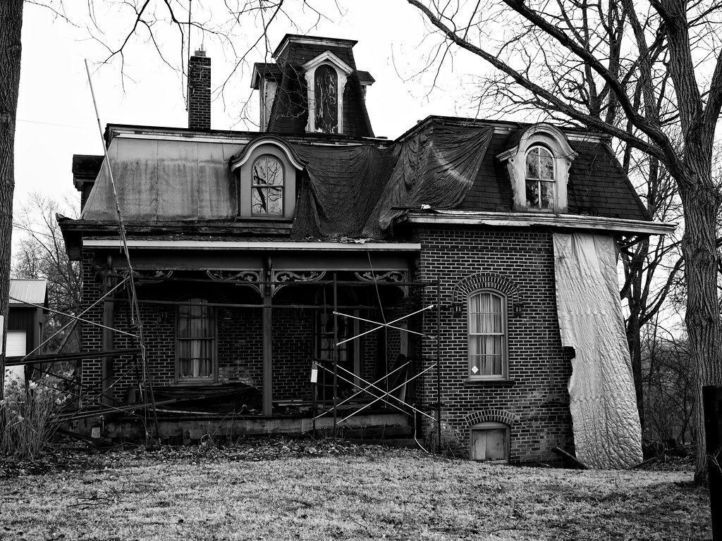 Old House On Buena Vista Street In Newark, Ohio This home … Flickr