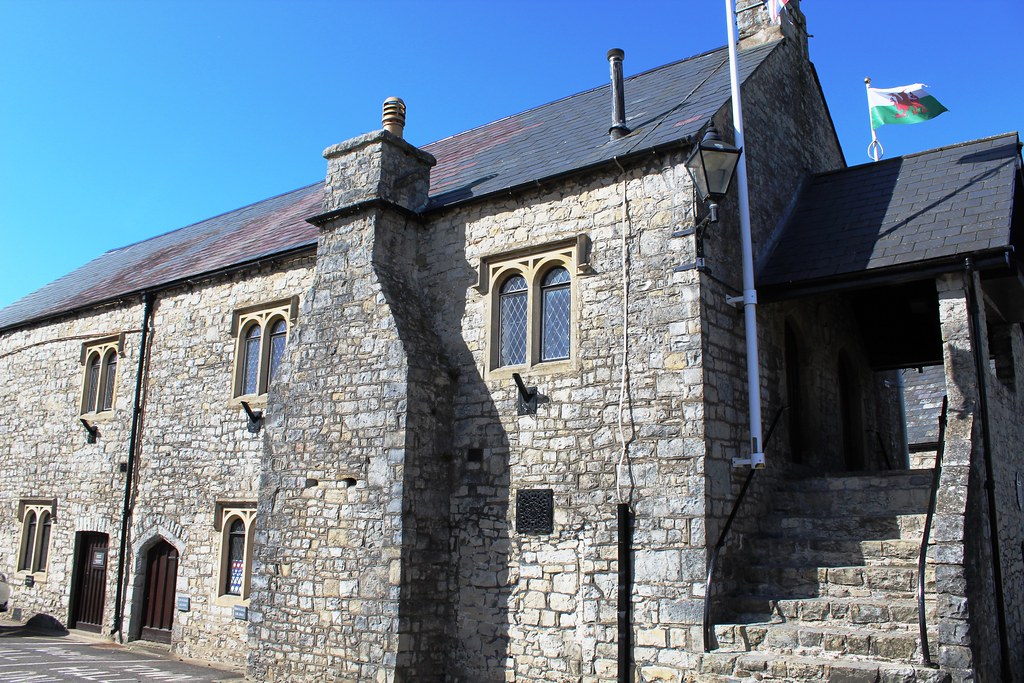 Llantwit Major Town Hall SBMT68 Flickr