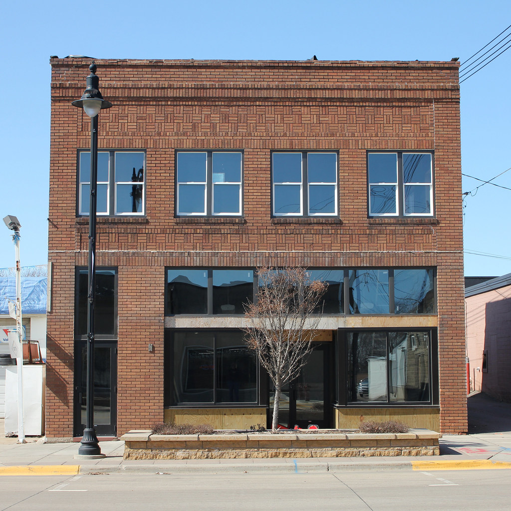 Downtown Building Gaylord, MN Tom McLaughlin Flickr
