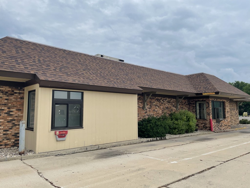Former McDonald'sEstherville, Iowa Estherville is a town … Flickr