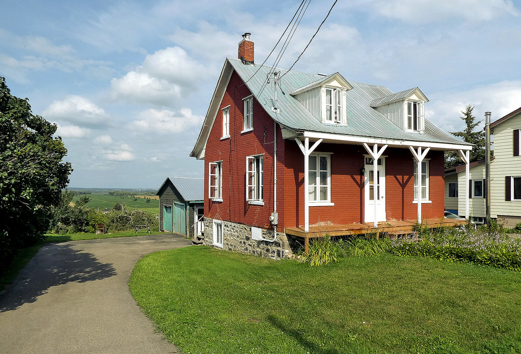 SaintJosephduLac, 13 août 2021. Chemin principal. Flickr