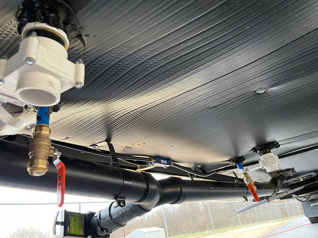 Water leaks out after filling fresh water tank on Momentum 28G.