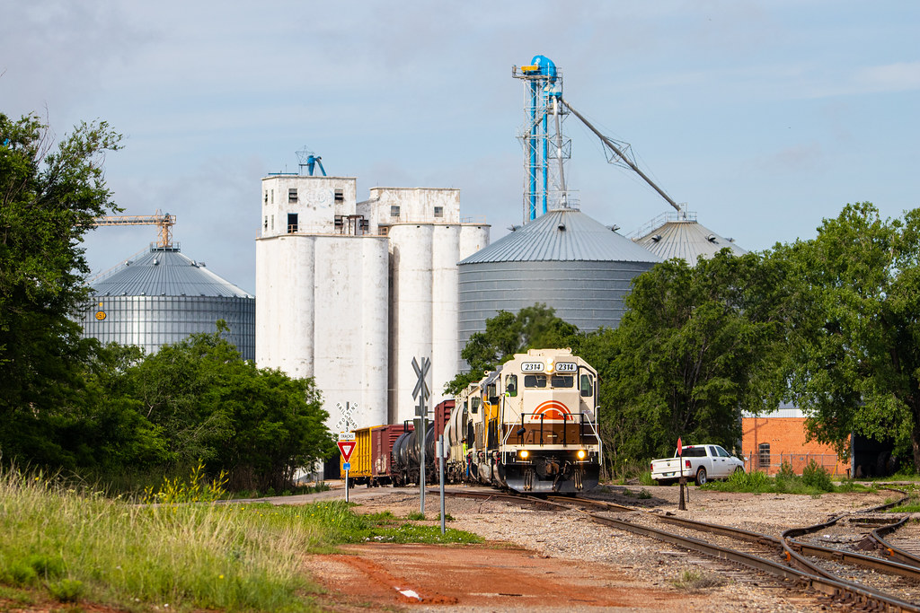 Custer City On the morning of May 20, 2021, Farmrail ran a… Flickr