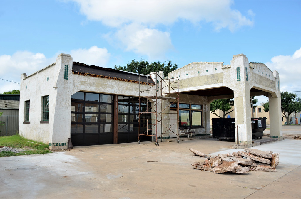 Texas, Henrietta, Former Sinclair Gas Station Earl Leatherberry Flickr