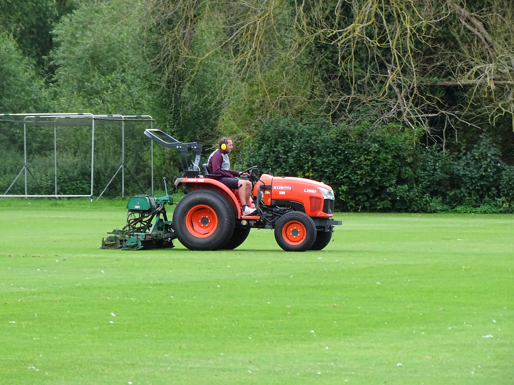 Kubota L1361 Oxford NGX87 Flickr