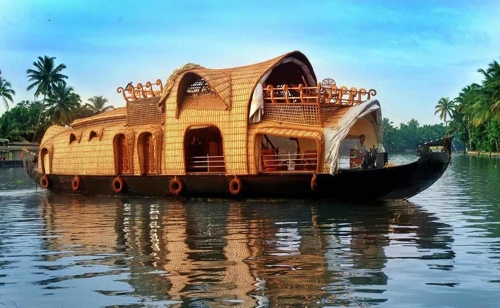 Kashmir Houseboat The beautiful houseboat with its soft ge… Flickr