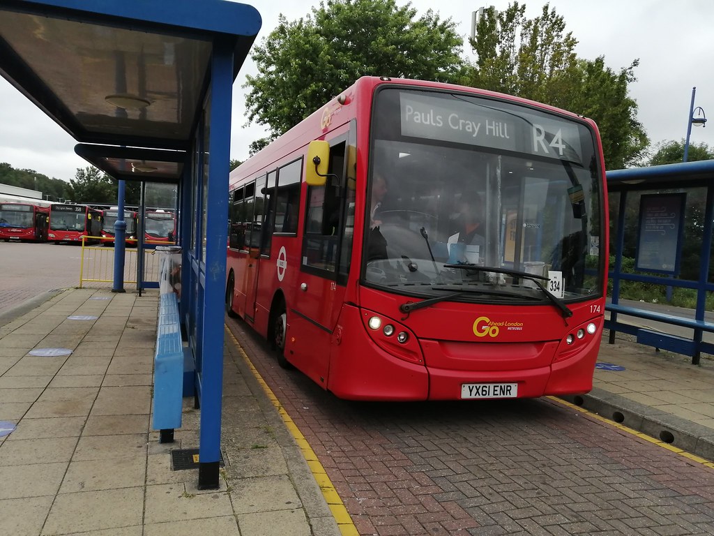 174 YX61ENR on route R4 Orpington Bus Station, 17/08/2… Flickr