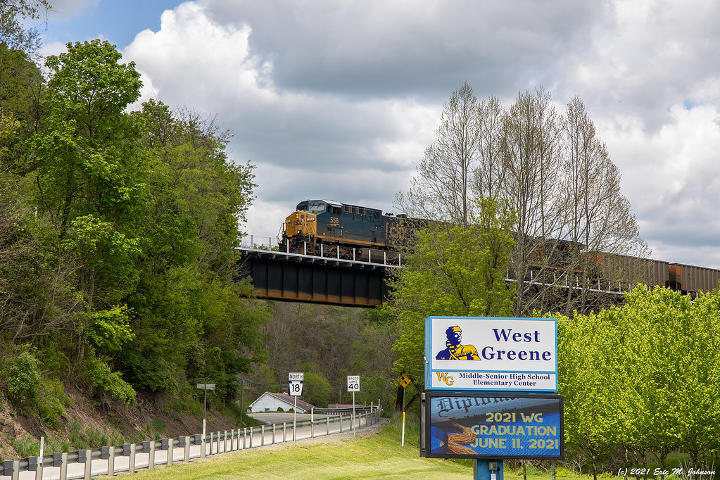 CSXT 556 sb N8110 (Newell,PA to Mon County Mine,WV) near … Flickr