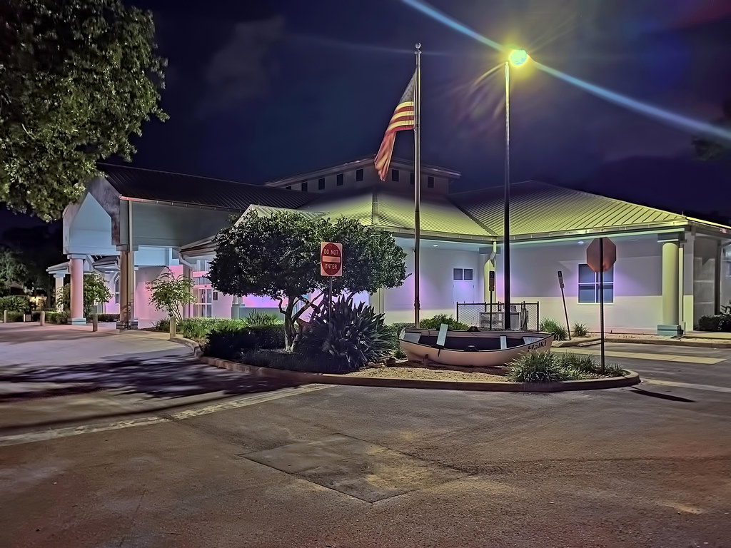 Tarpon Springs Public Library, 138 E Lemon Street, Tarpon … Flickr