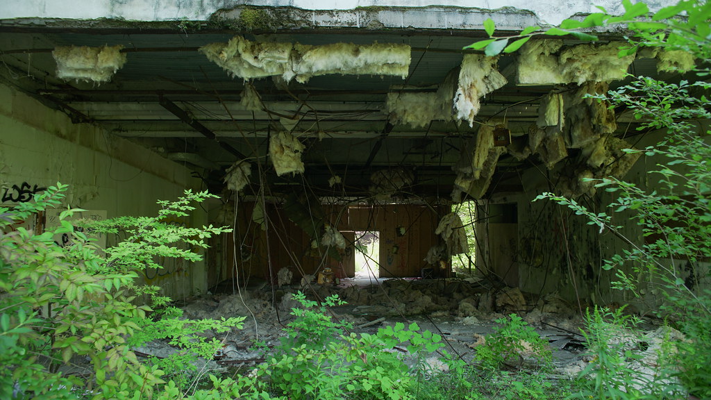 DSC01319 Pines Hotel, South Fallsburg NY. Main building re… Flickr