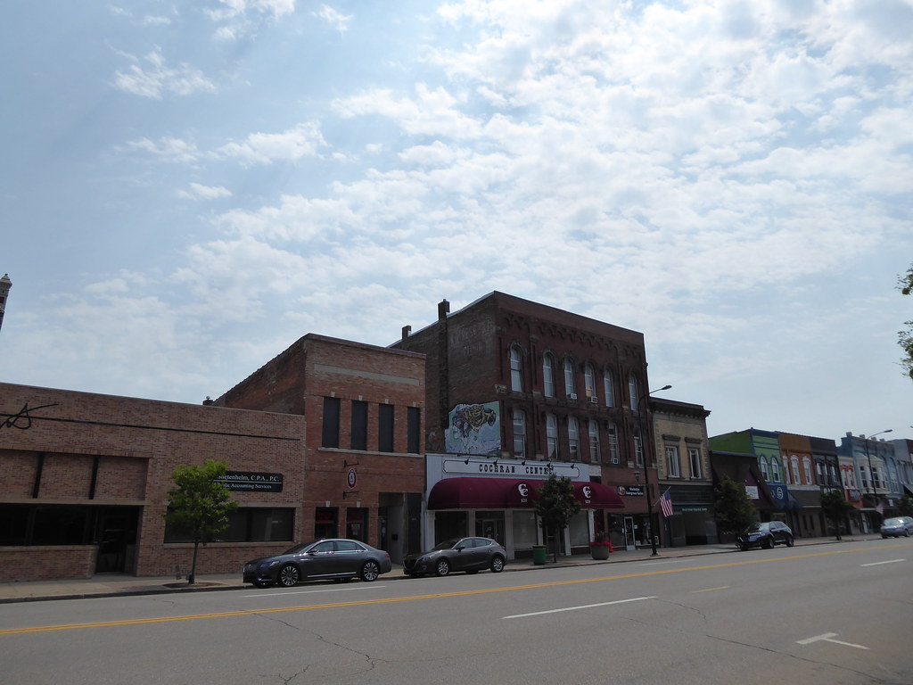 Cochran Ave. c_nilsen Flickr