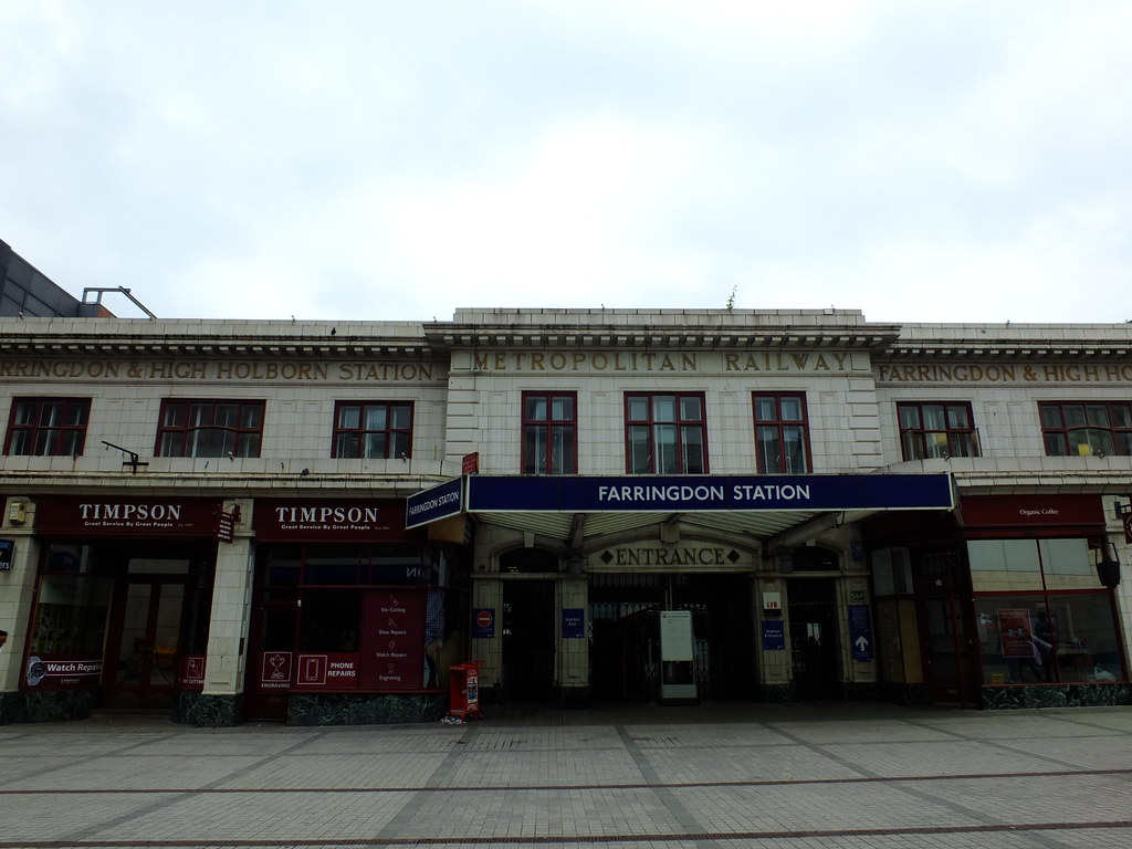 Farringdon Station The former Farringdon and High Holborn … Flickr
