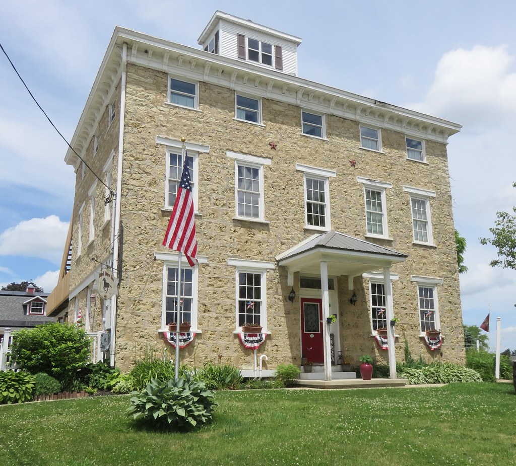 Old Sherrill Mount House (Sherrill, Iowa) Located at 5259 … Flickr