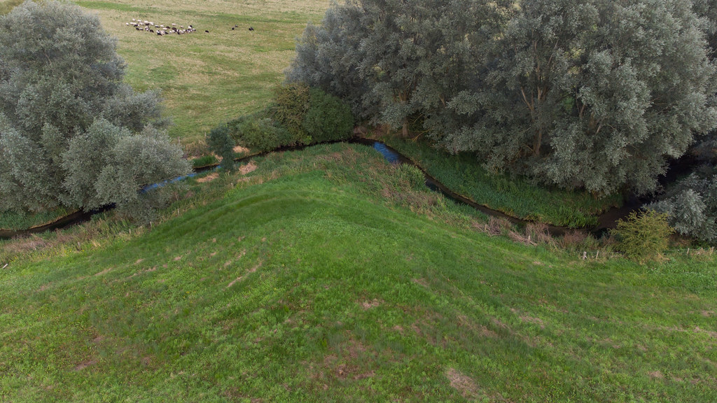 Loddon 0591 Petty's Brook near Long Copse Christopher_Hawkins Flickr