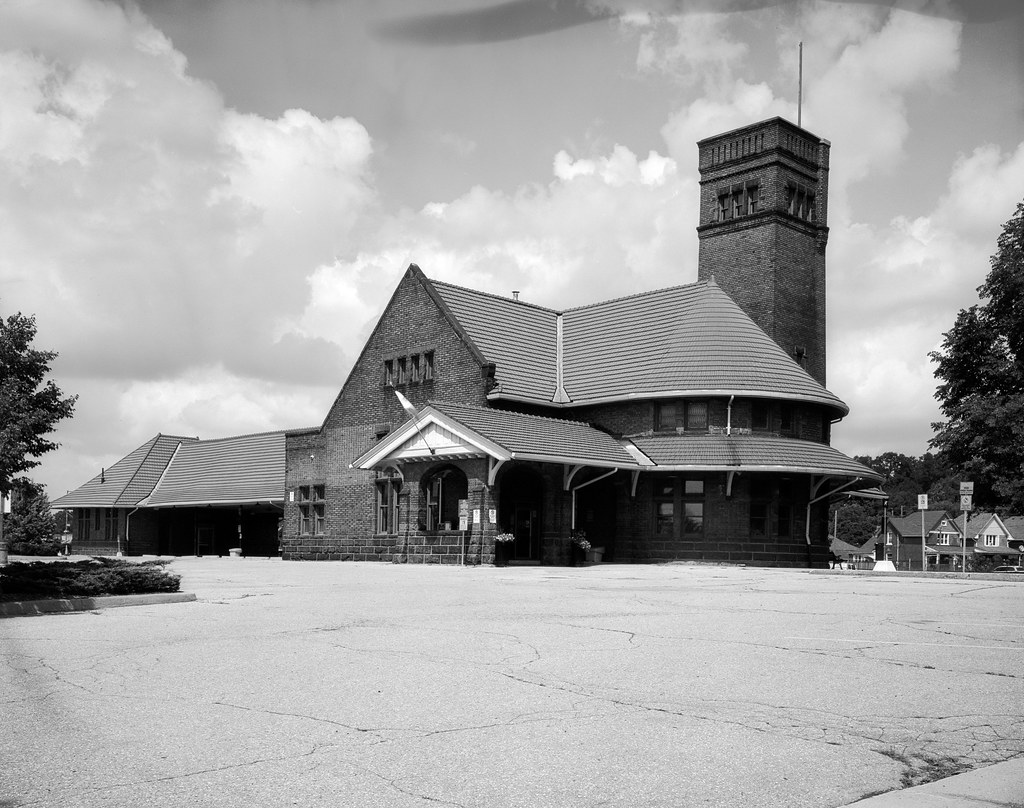 A Faded Glory Brantford Grand Trunk Railway (1905Present