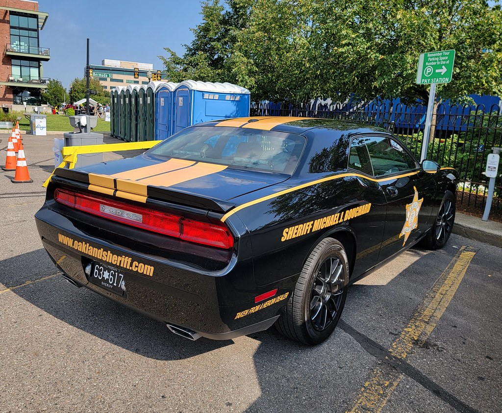 Oakland County, Michigan Sheriff Dodge Challanger (2) Flickr