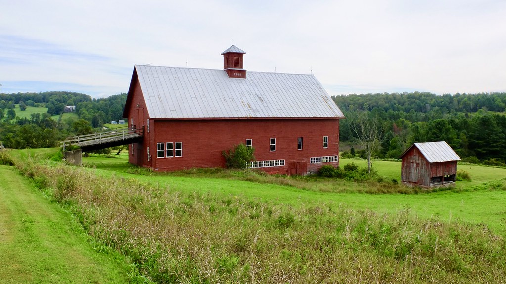 Red barn, East Montpelier, Vermont. wilson hughes Flickr