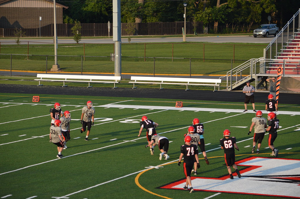 MSFB, Varsity Scrrimmage (20210820) 225 Maine South Football Flickr