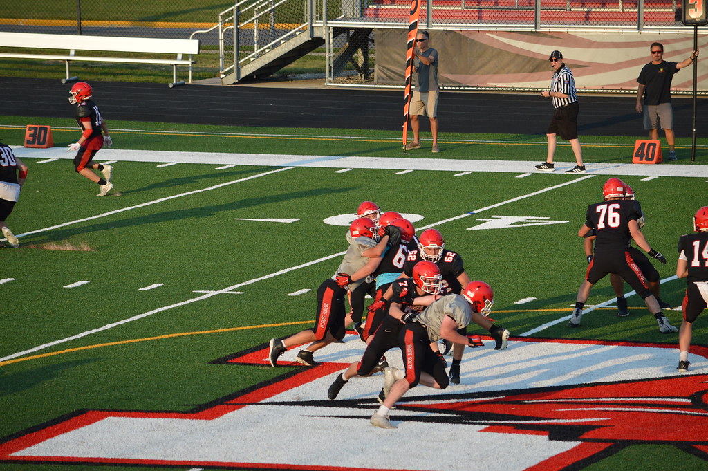 MSFB, Varsity Scrrimmage (20210820) 230 Maine South Football Flickr