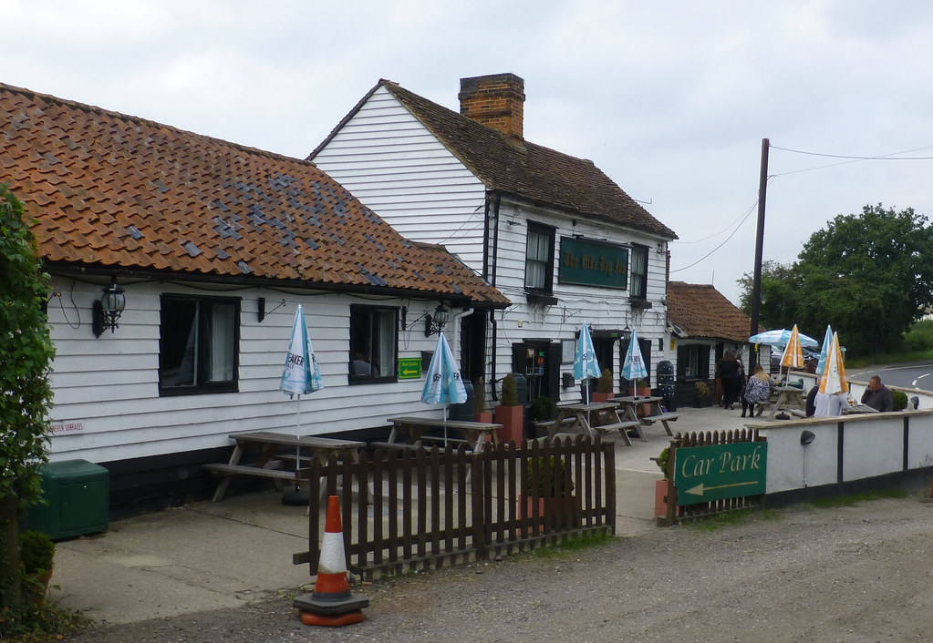 Olde Dog Inn, Herongate. 2021 Billericay Road, Herongate,… Flickr