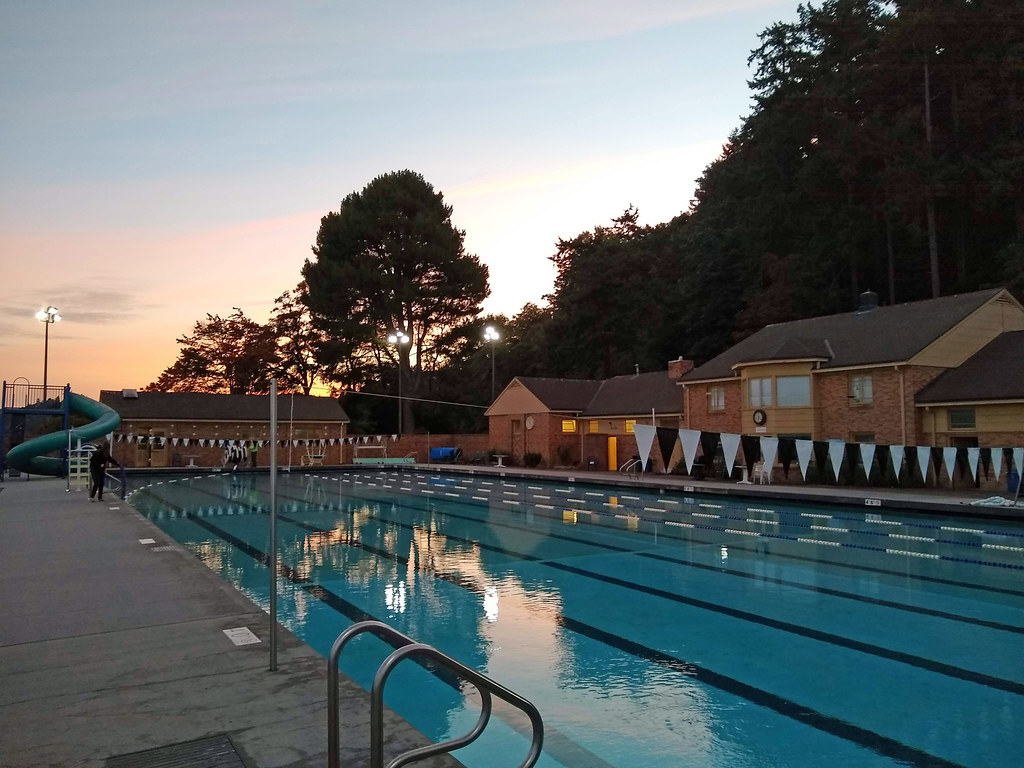 Colman Pool Lincoln Park, West Seattle. Kirk & Barb Nelson Flickr