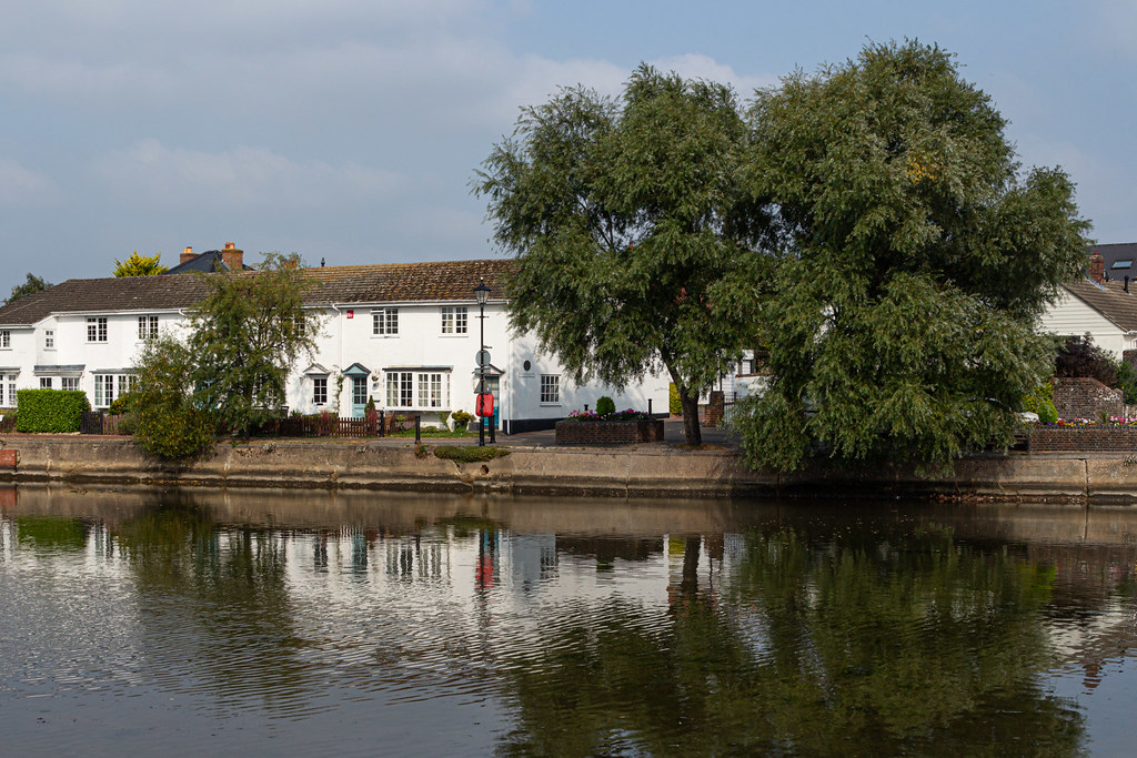 Bridgefoot Path, Emsworth (20210904 1532) Some of the hous… Flickr