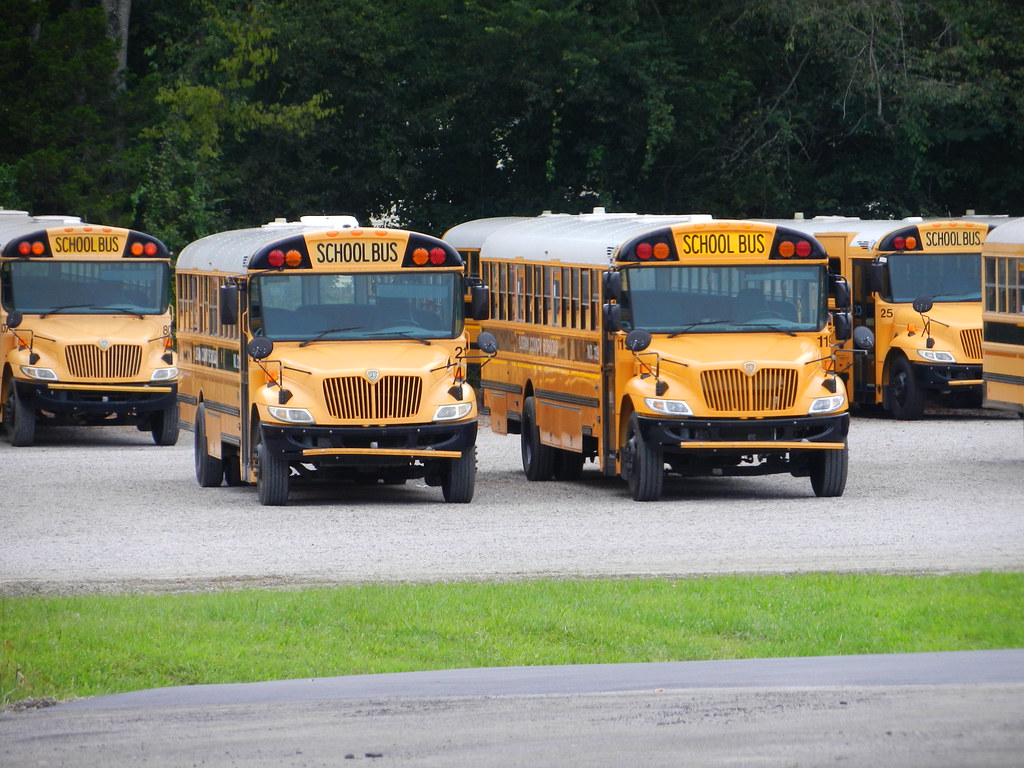 Logan County Schools 211, 119 Bus lot Russellville, KY Flickr