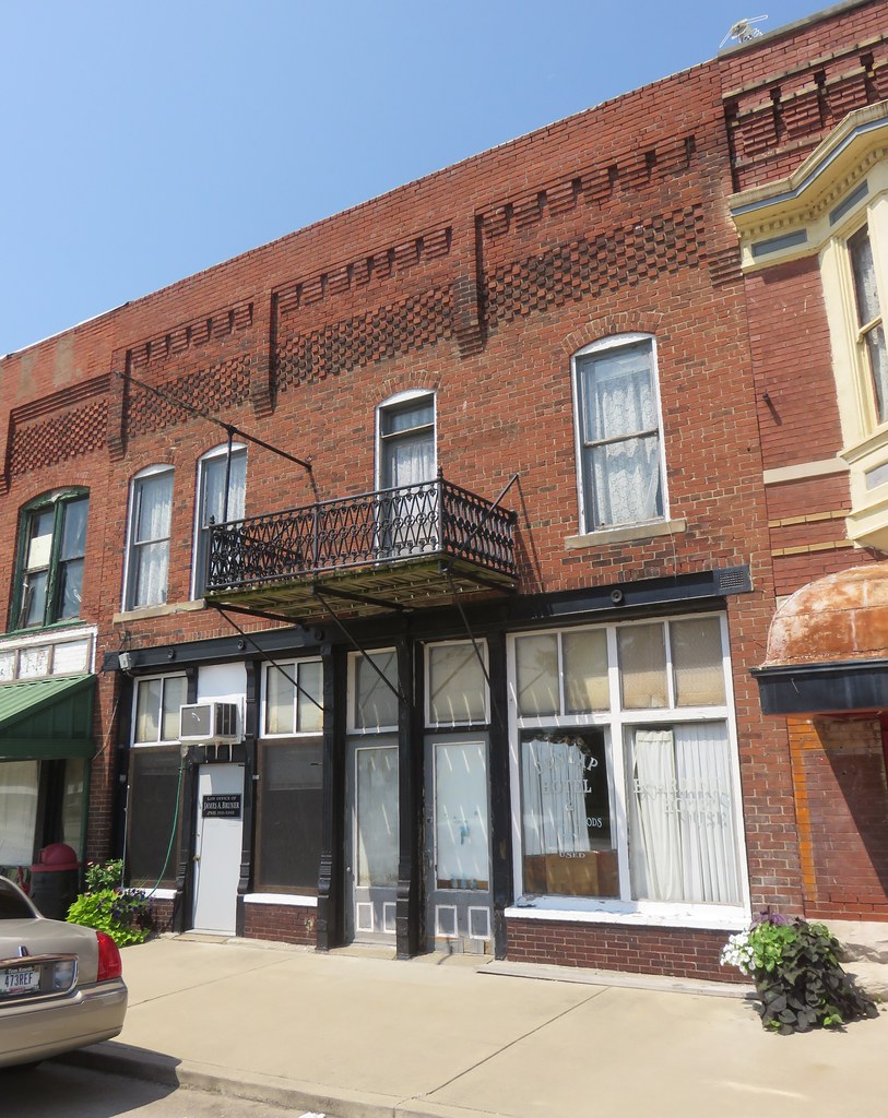 Old Dunlap Hotel (Montezuma, Indiana) Located north of 979… Flickr