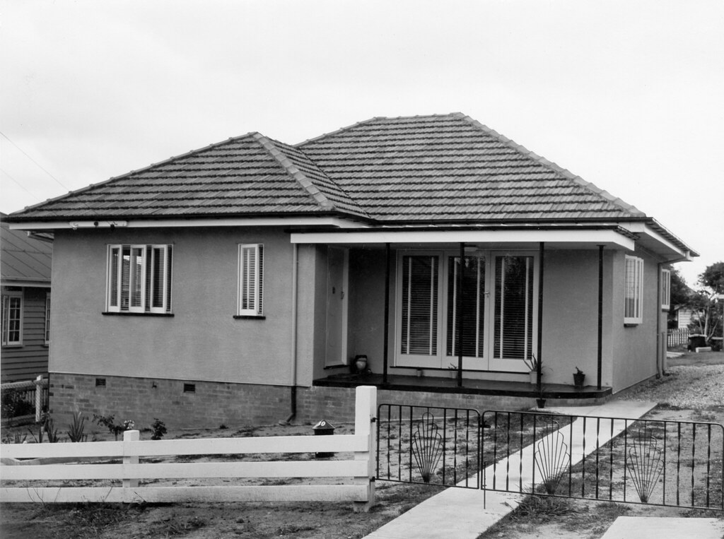 ITM1542196 Housing Commission dwelling, Wavell Heights, Br… Flickr