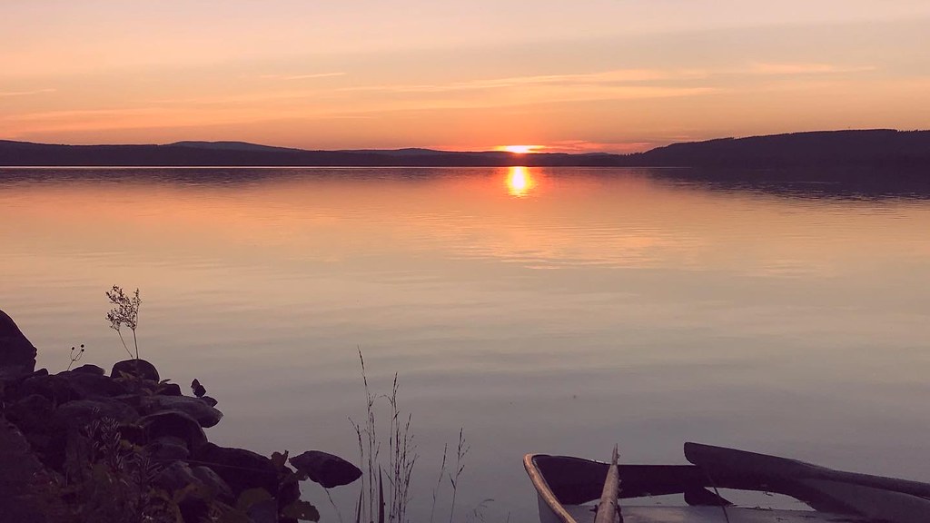 Sunset by Lake Varpan Uggelviken, Falun PerDavid Nygren Flickr