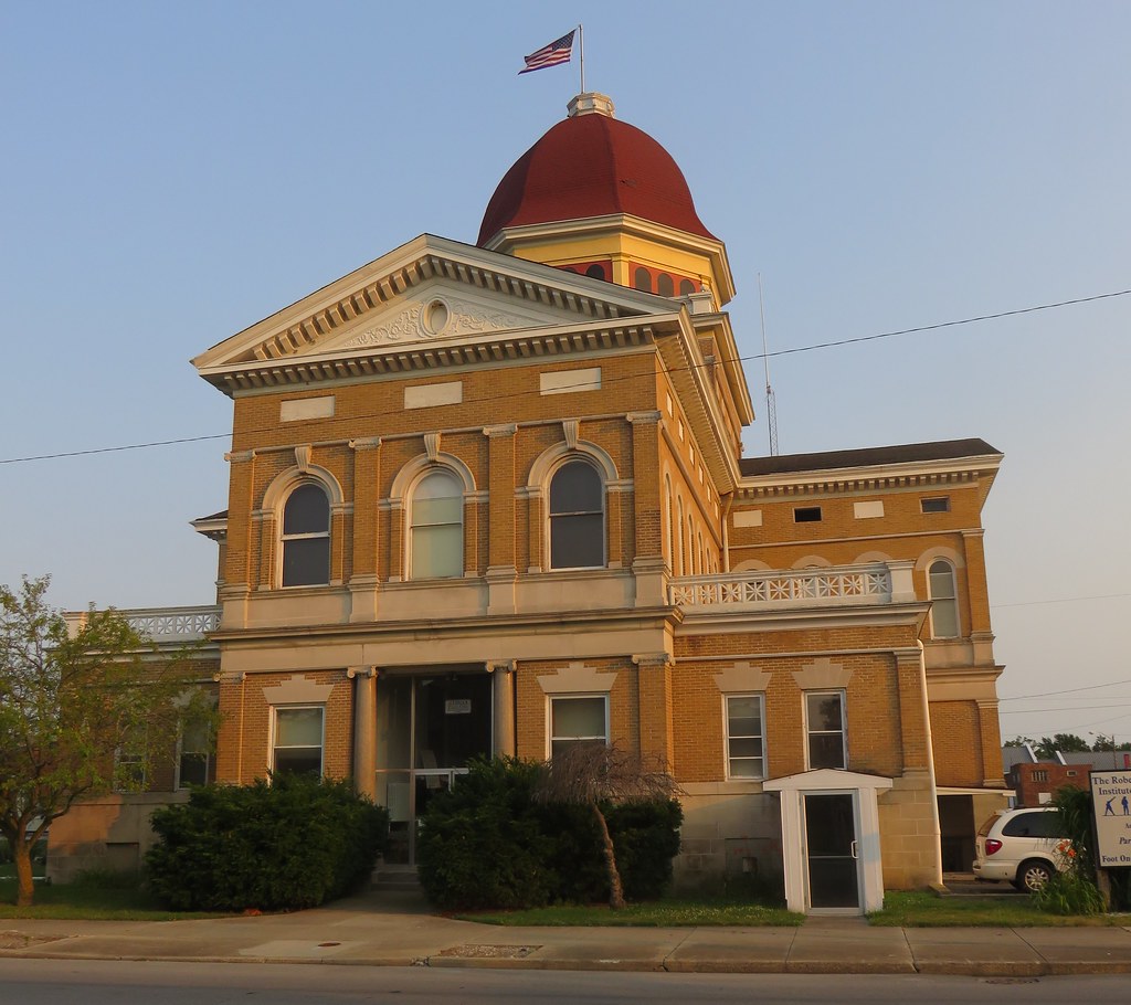 Old Elwood, Indiana City Hall Built in 1899, this ornate f… Flickr
