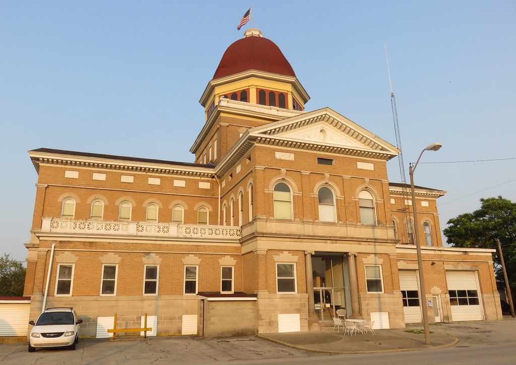 Old Elwood, Indiana City Hall Built in 1899, this ornate f… Flickr