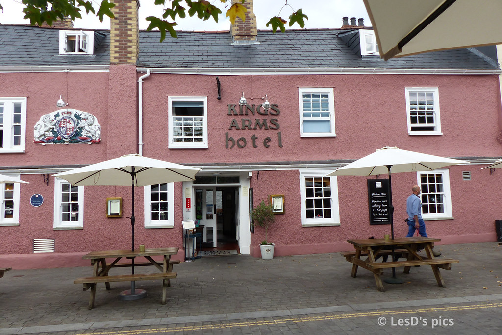 King's Arms, Abergavenny, Y Fenni, P1370196 Late 16th cent… Flickr