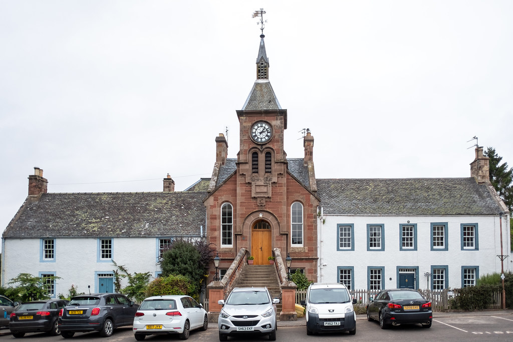 Town Hall, Gifford Earlier 18th century former house, adjo… Flickr