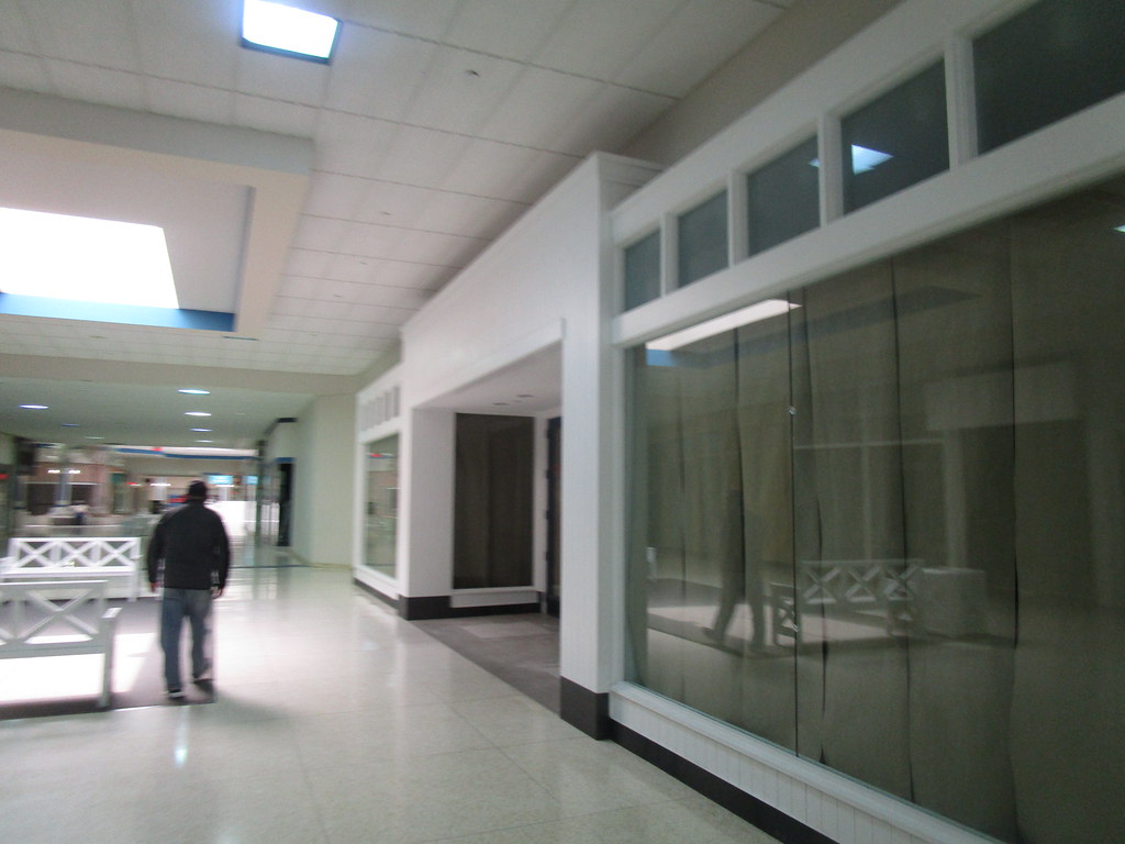 Clearview Mall Butler, PA. May 2021. … Flickr