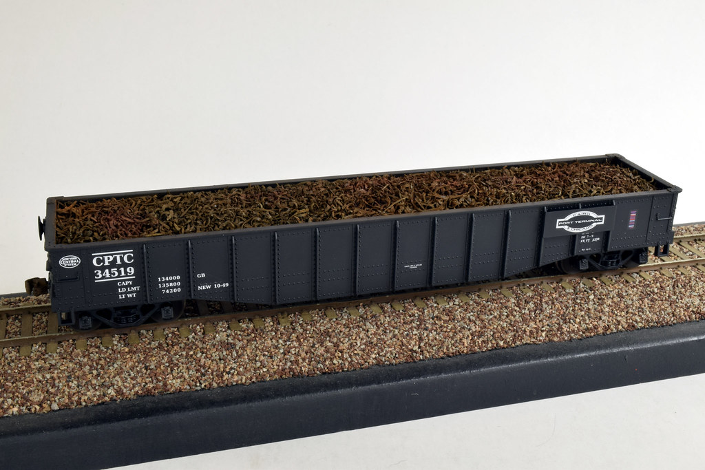 GONDOLA CPTC 34519 Athearn model. Kadee couplers, Kadee br… Flickr