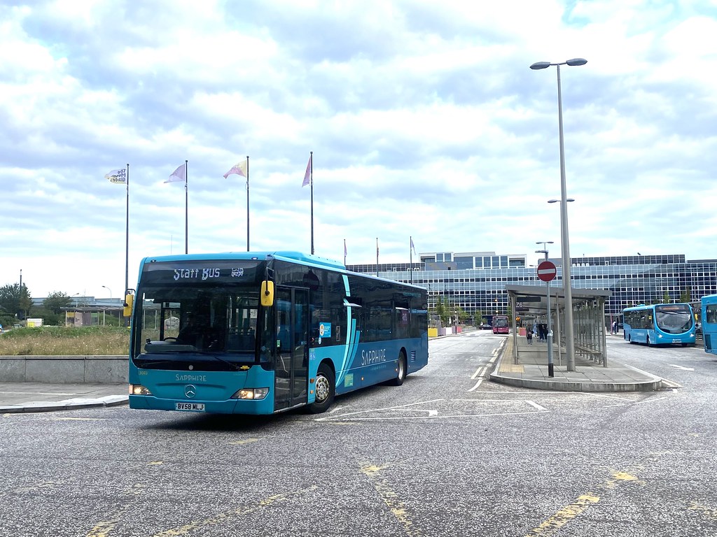 Arriva Beds & Bucks (Milton Keynes) 3043 at Milton Keynes … Flickr