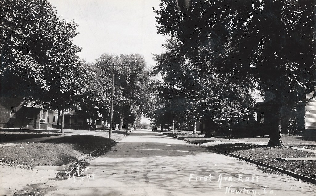 Newton, Iowa, First Avenue East, Street Scene photolibrarian Flickr