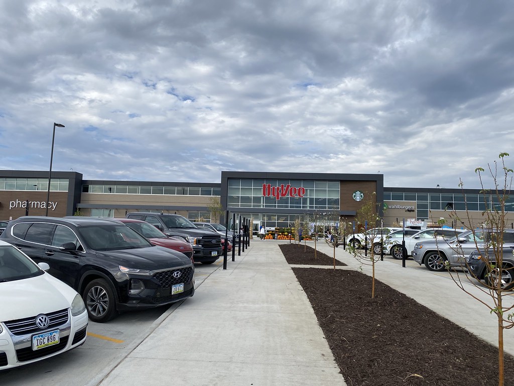 HyVee Grimes (Des Moines), Iowa Nathan Bush Flickr