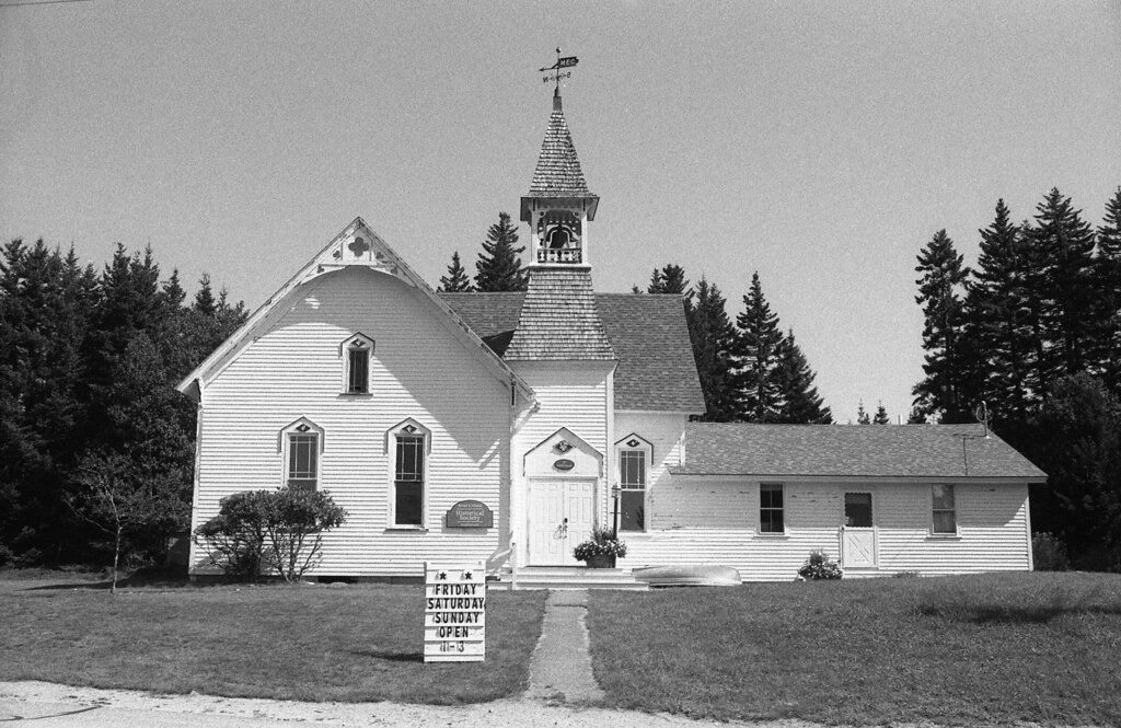 Swans Island Maine Nikon FM2n NikkorO.C 35mm f/2 Kentme… Flickr