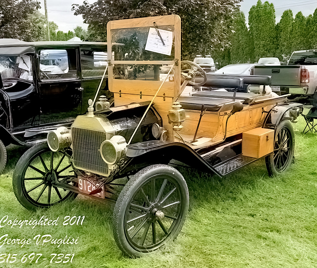 car02 Wampsville ny car show looking back Puglisi Flickr