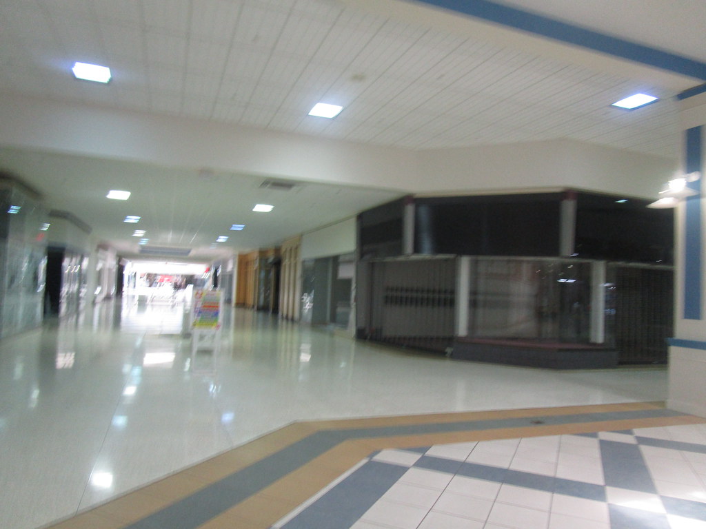 Clearview Mall Butler, PA. May 2021. … Flickr