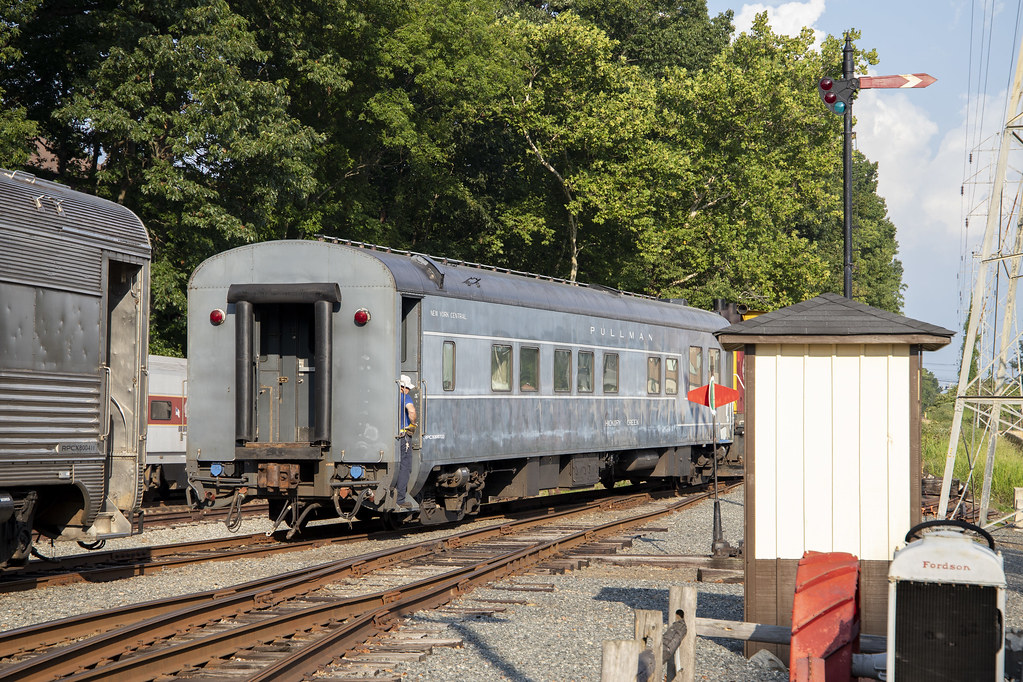 Arranging the Cars Morristown and Erie MO1 arranges New Yo… Flickr