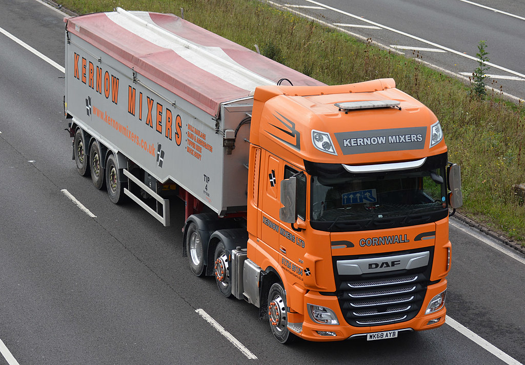 Kernow Mixers WK68AYB M5 Strensham 17/08/2020 Flickr