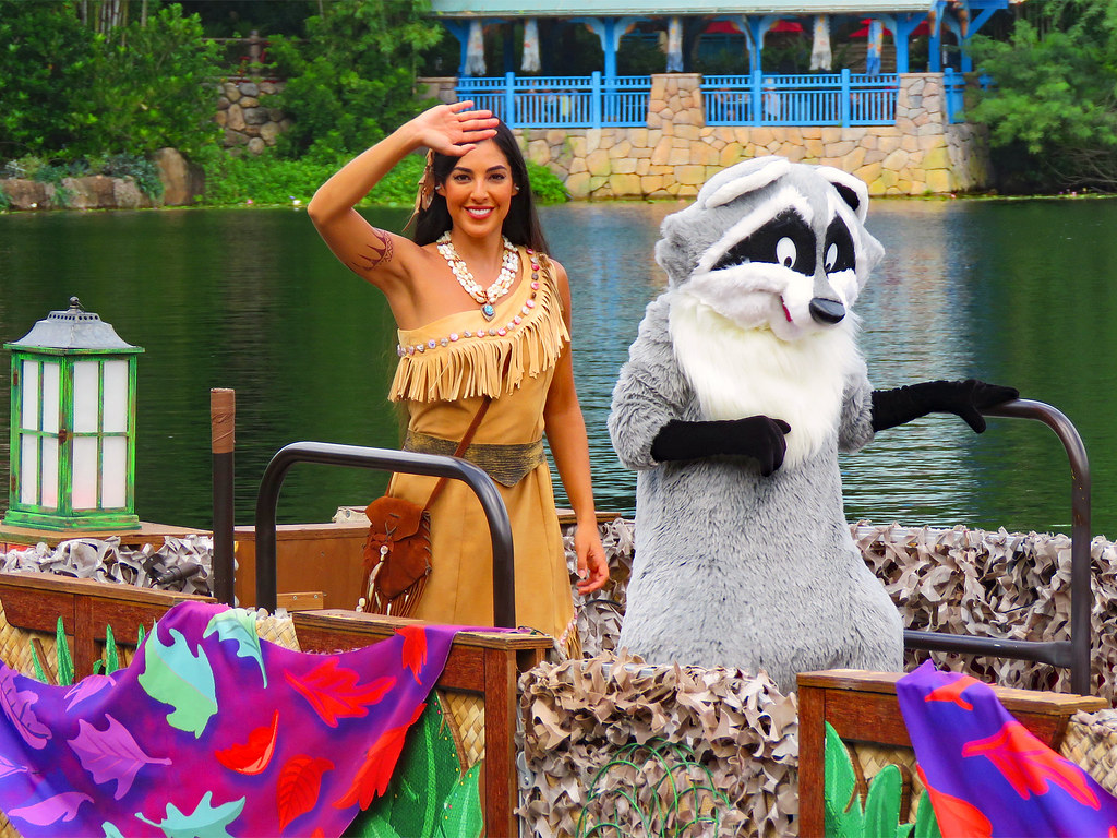 Pocahontas and Meeko Discovery River Character Cruise, Dis… Flickr