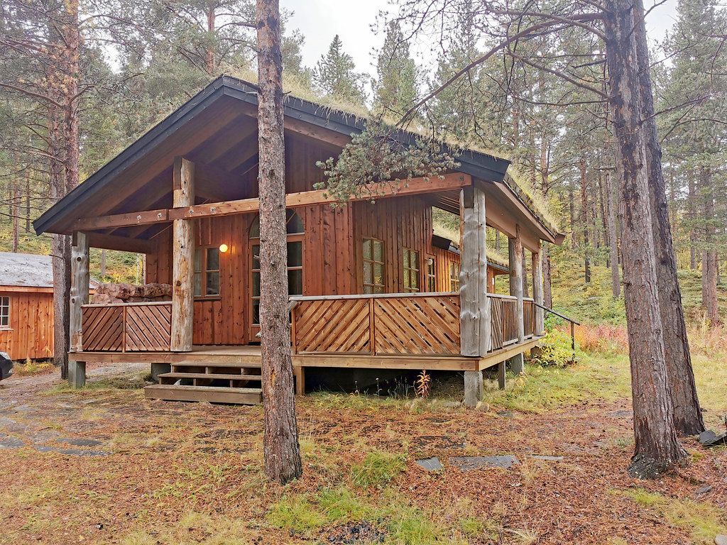 Biltohytta - En Romslig Hytte Ved Bredden Av Reisaelva | Inatur.no