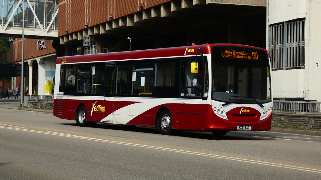 Redline Buses MX61BAO Route 130 Aylesbury Friarage R… Flickr