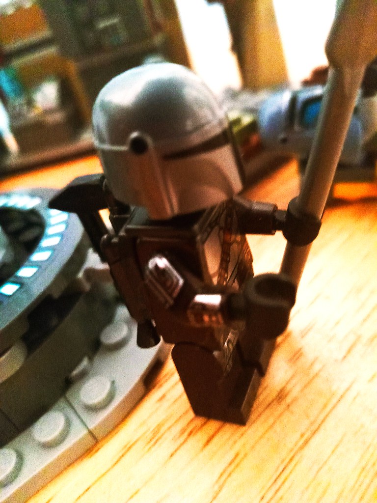 Mando/Din Djarin with Jetpack At the end of season 1 Mando… Flickr