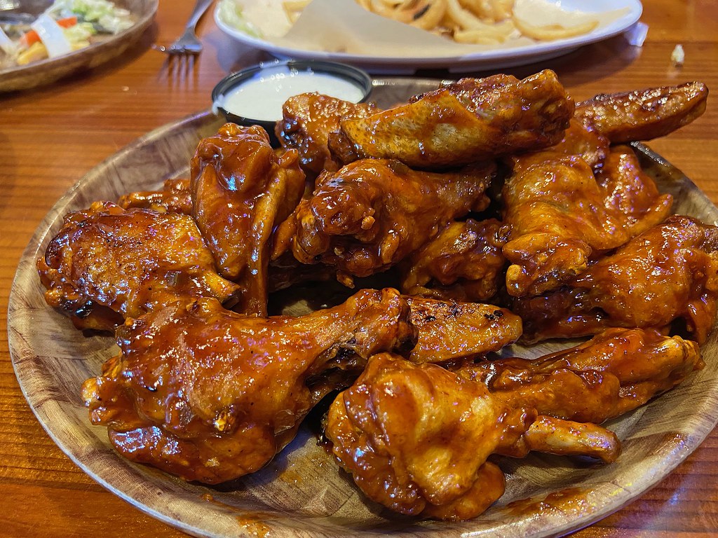 Daytona wings from Hooters. Paul Cappo Flickr